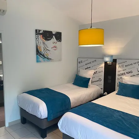 Contact Les Pierres Dorees Hotel